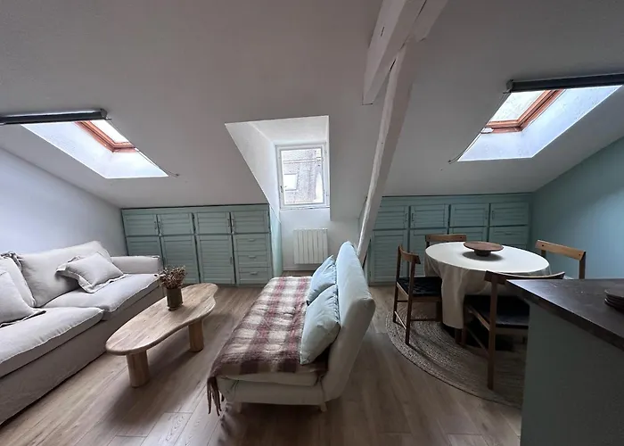 Votre Petit Cocon, A 2min Du Centre Et Des Telecabines, Vue Montagne